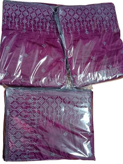 এক্সক্লুসিভ ইন্ডিয়ান ইন্ডিয়ান বিচিত্রা সিল্ক পার্পেল এমব্রয়ডারি কাজ করা পার্টি শাড়ি - Image 2