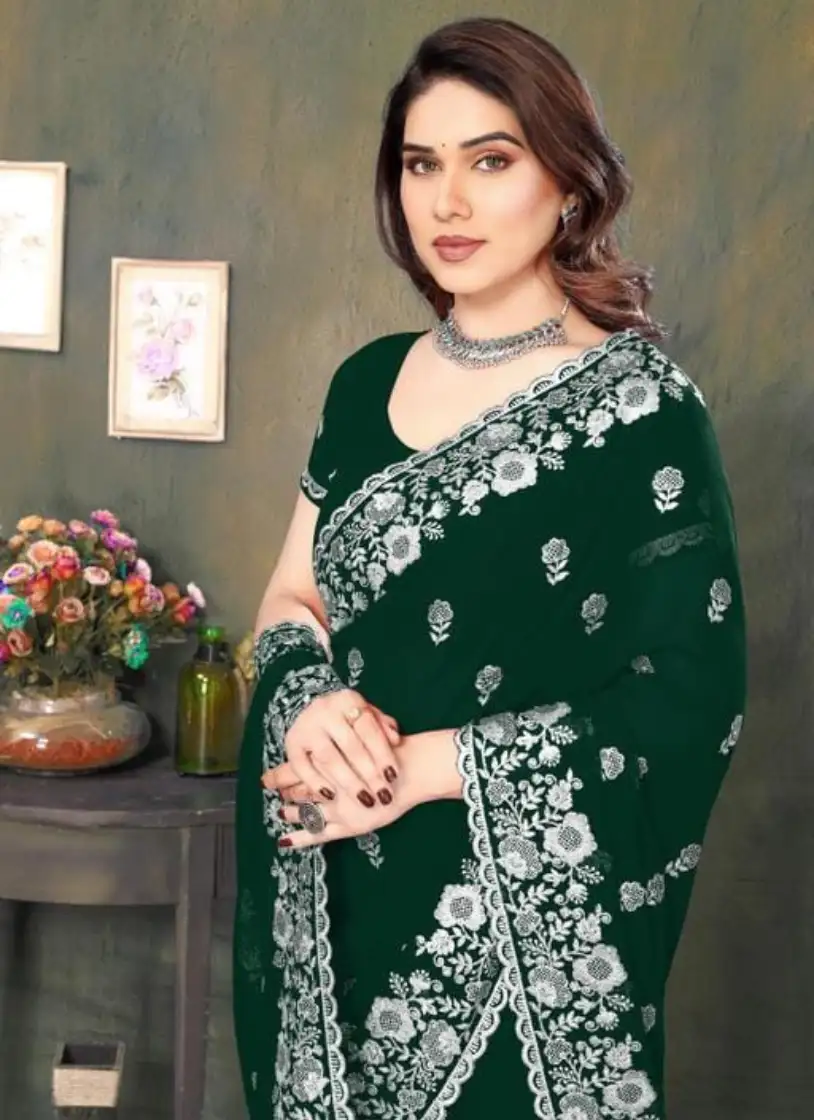 এক্সক্লুসিভ ইন্ডিয়ান ওয়েটলেস জর্জেট সবুজ এমব্রয়ডারি এবং স্টোন করা পার্টি শাড়ি - Image 2